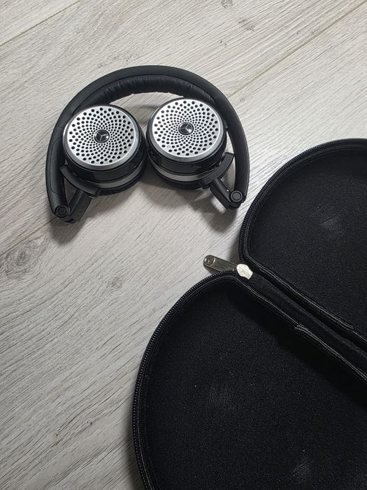 Vand casti mercedes akg p104