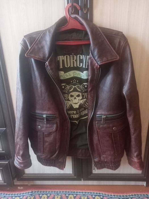 Продам новую кожаную куртку