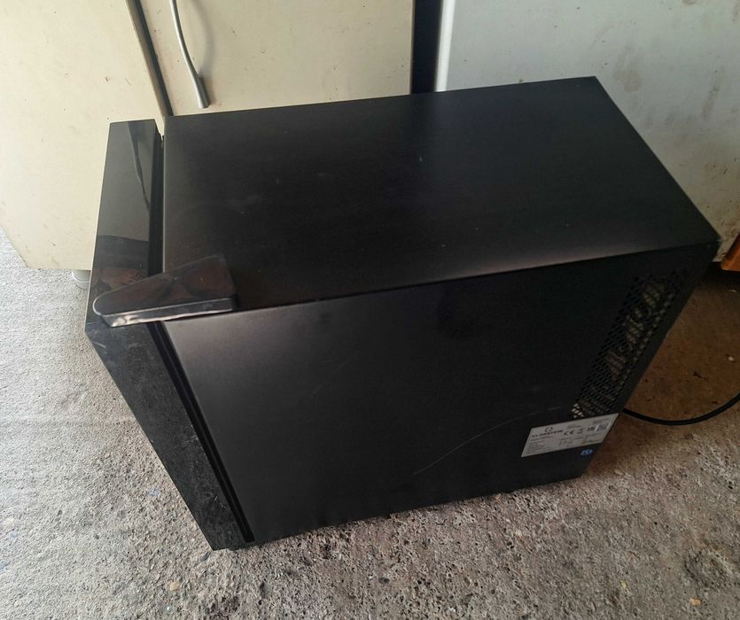mini Cooler racitor de vinuri Klarstein Bellevin 8 Uno mini frigider