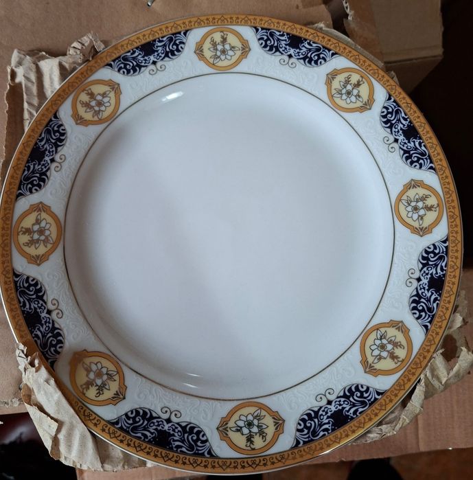 Set din porțelan fin 49 piese