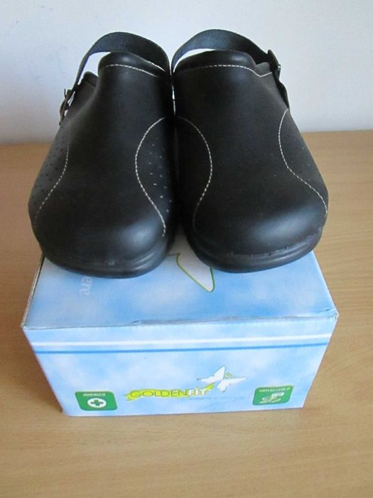 Mедицински обувки/сабо, размер 43