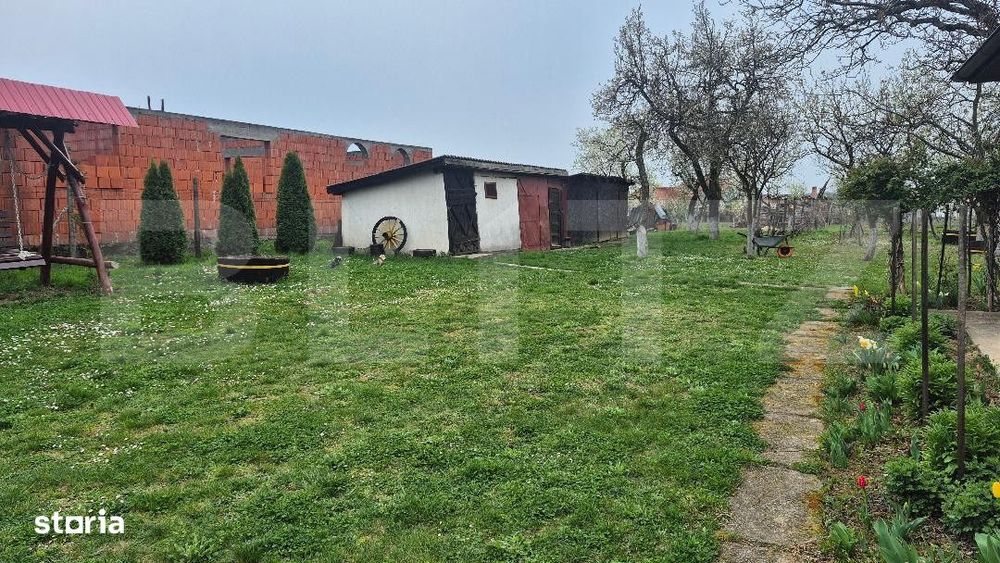 Casa cu 2 camere, 65 mp, teren 2910 mp, in Viile Satu Mare