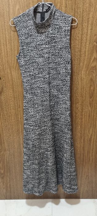 Рокля Zara S размер 10€