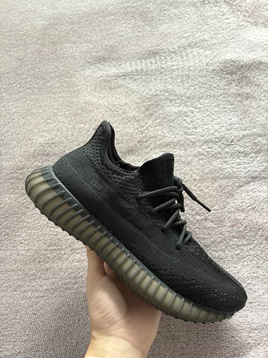 Adidas Yeezy 350 V2 Cinder Black
