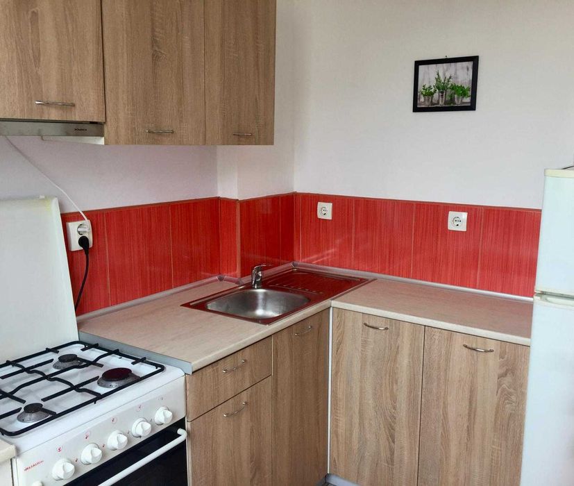 Persoana fizică Închiriez garsonieră