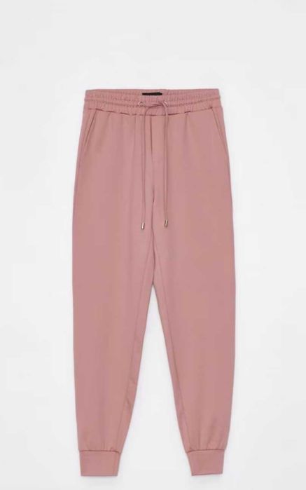 Елегантен спортен екип