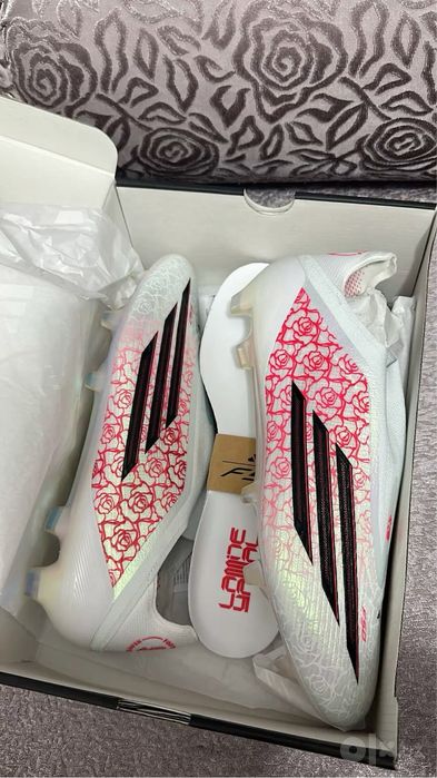 Футбольные бутсы adidas. Оригинальные