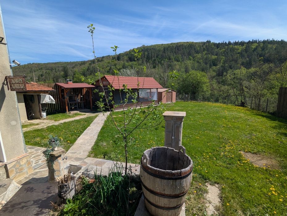 Уникална къща в сърцето на еленския балкан