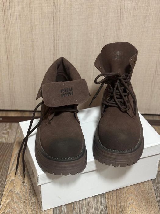 Продам осенние ботинки