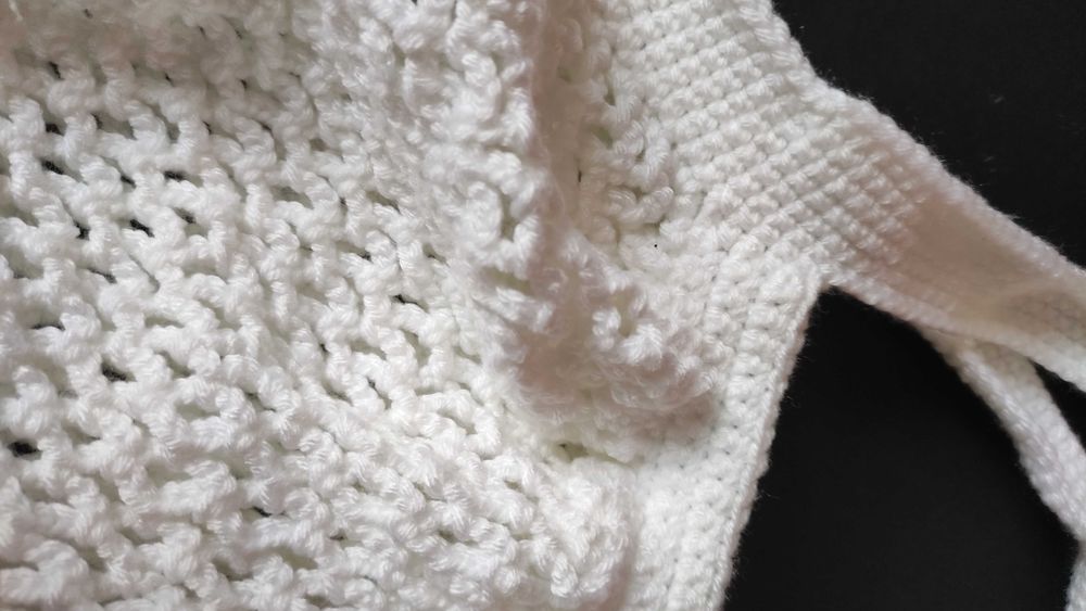 Две ажурени чанти ръчно изплетени на една кука