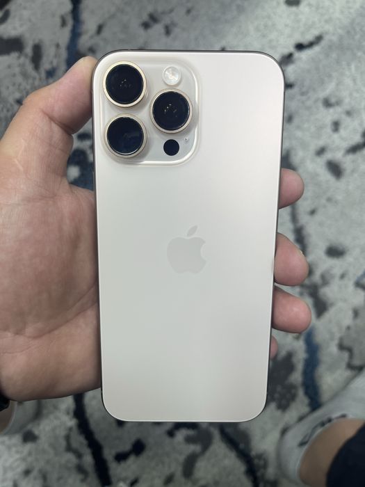 iPhone 16 Pro Max