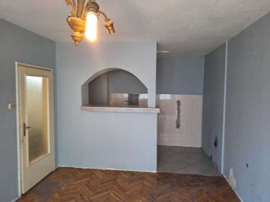 Продава се Двустаен апартамент в Варна, Лятно кино Тракия - 74 кв.м за 2433 €/кв.м - Снимка #1