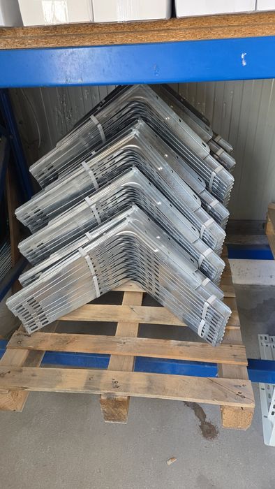 Стойки за климатик 43см заварени боядисани дебелина 1.5мм