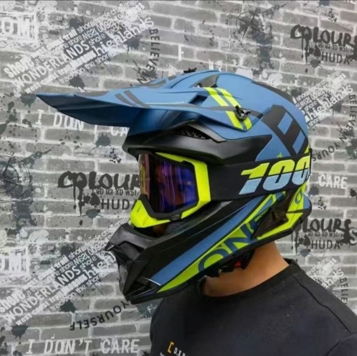 Мото шлемы высокого уровня