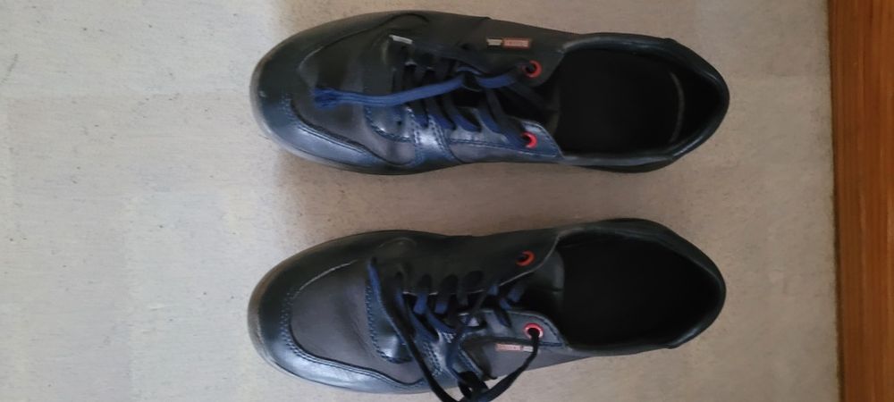 Кроссовки на мальчика размер 36