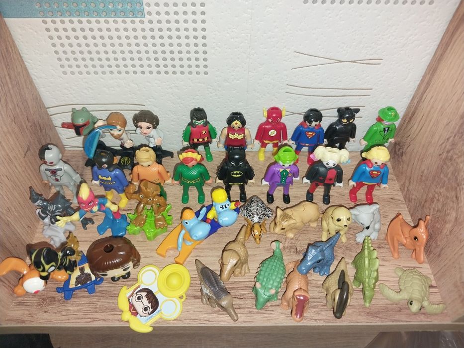 Лот Киндер фигурки разные