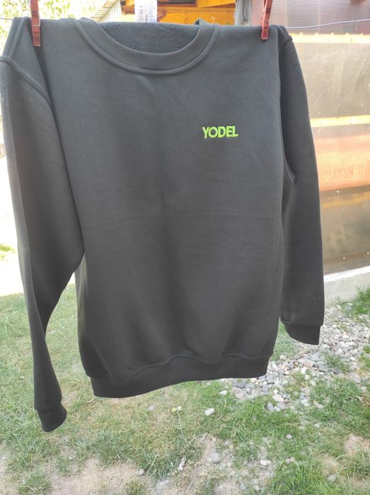 Pulover YODEL  mărimea L
