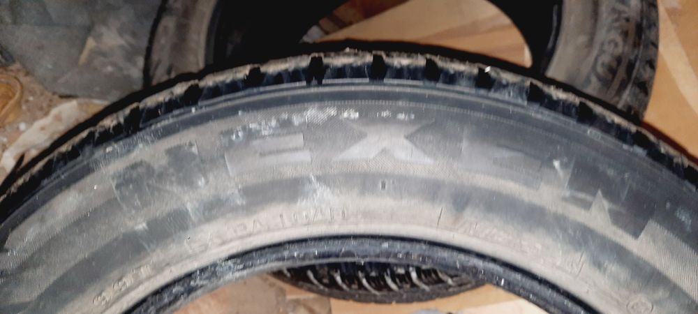 Продам резину NEXEN 215x60x16