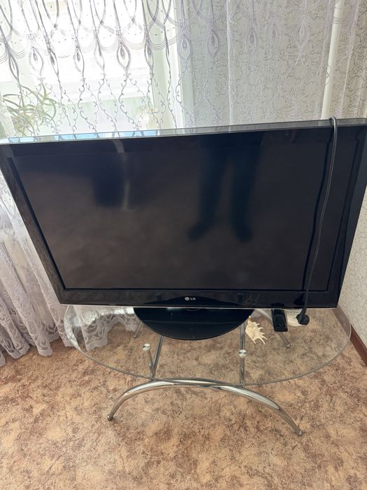 Телевизор     lg