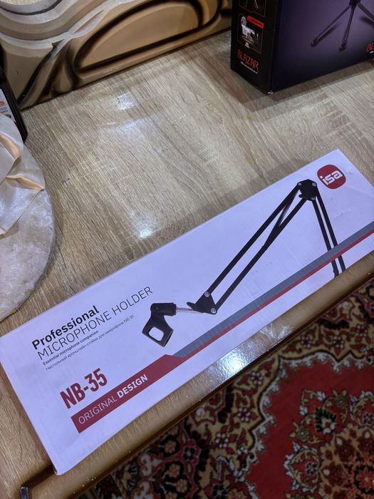 Mikrafon Redragon Blazar Idial holatda sotiladi