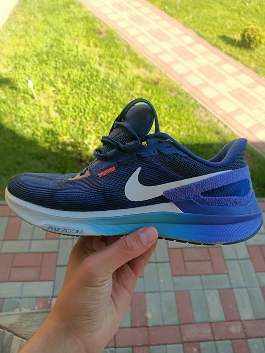 Nike Air Zoom Structure 25.