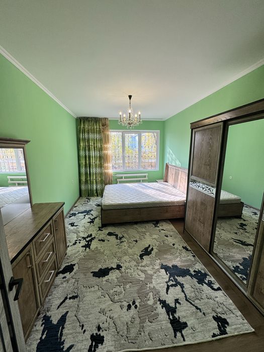 3в4/1/4 Базар Кадышева! Ориентир задняя сторона 61-й школы! Халк банк!