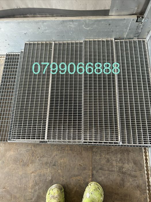 Trepte zincate 27x85