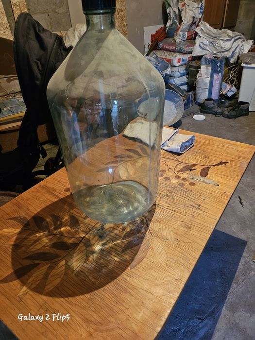 Продам банку 20 литров