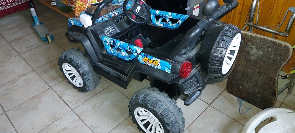 DE vînzare masinuta  electrica