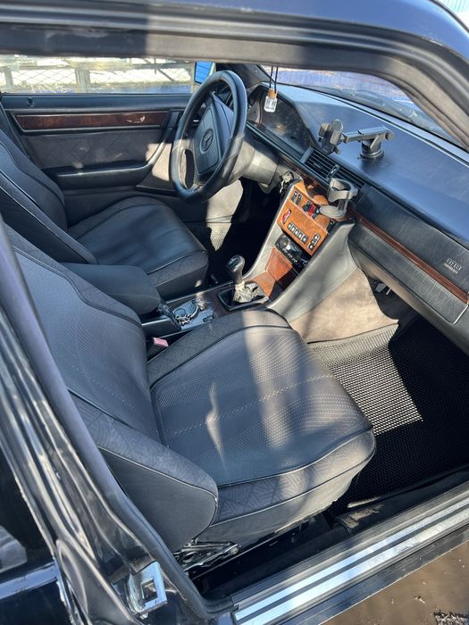 Продам мерс Е220