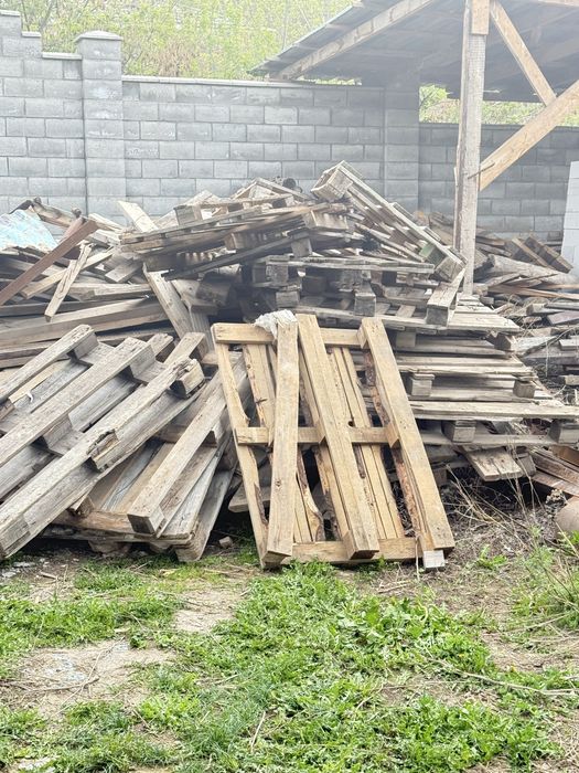 Доски продам , палеты сломанные