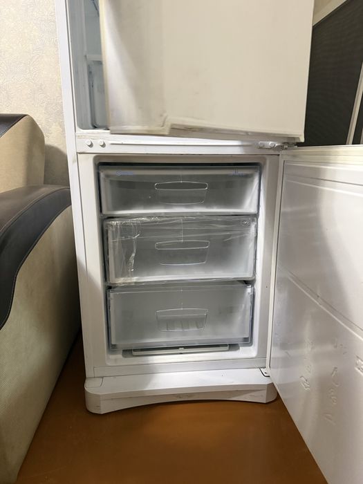 Продам холодильник