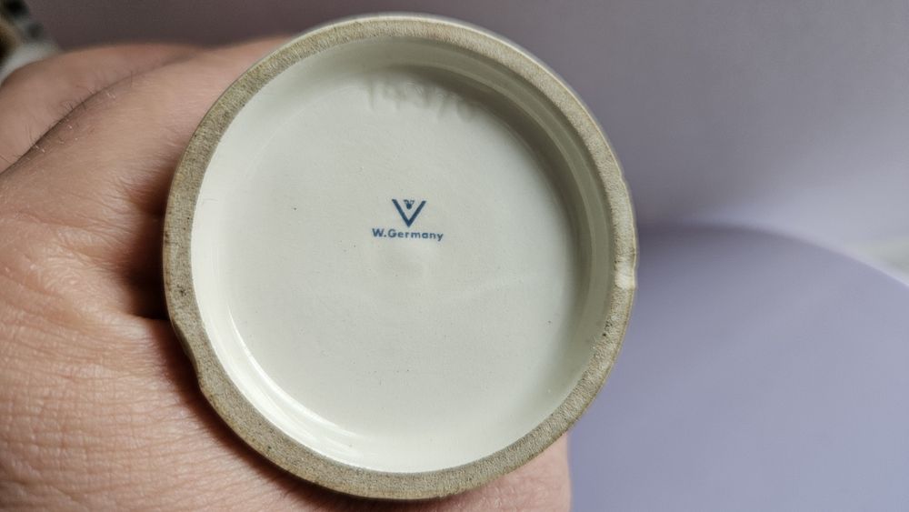 Goebel Hummel, порцеланова фигура, Boots, номер 143/0 TMK3