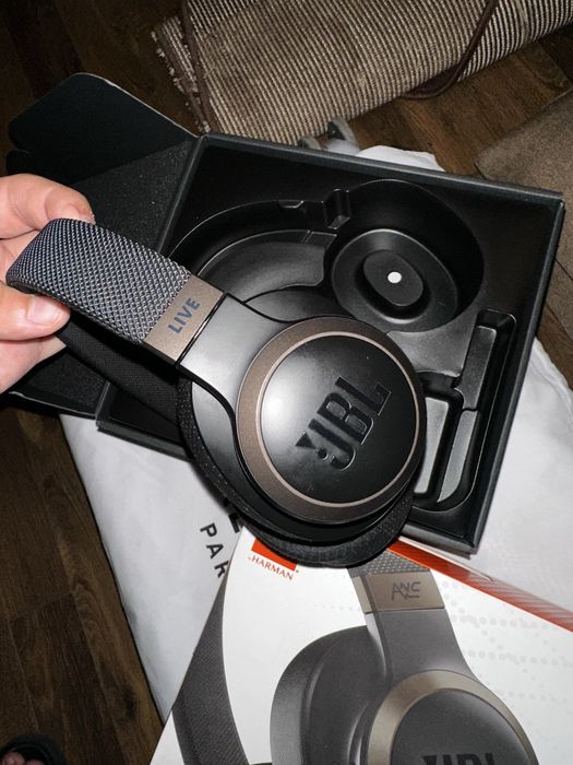 Casti JBL  LIVE 650BT NC , noi