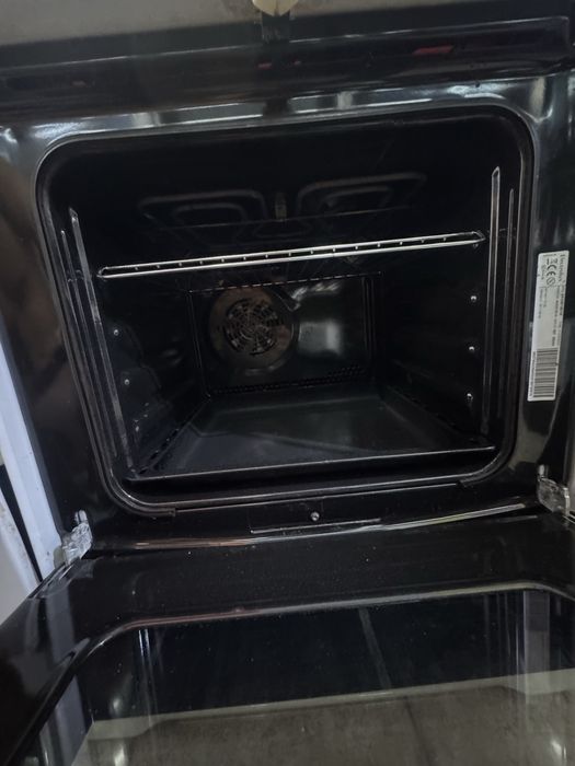 Готварска печка керамични котлони electrolux
