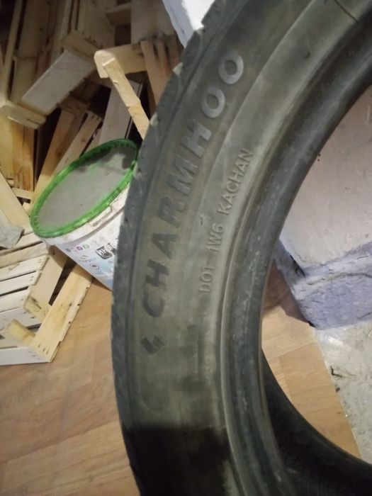 Продам Зимние Шины 235/45/18