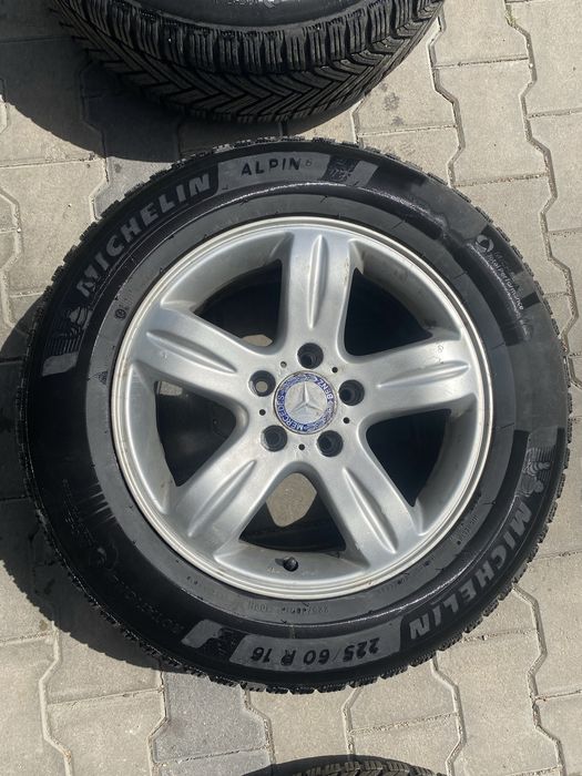 Джанти за Mercedes 16 цола, 7.5J, et45 със зимни гуми Michelin Alpin 6 dot 1922