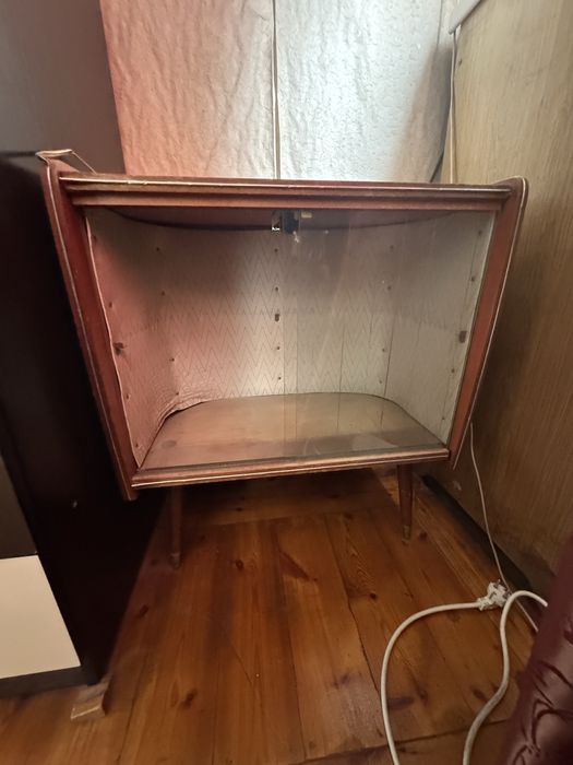 Продам б.у мебель из дерева