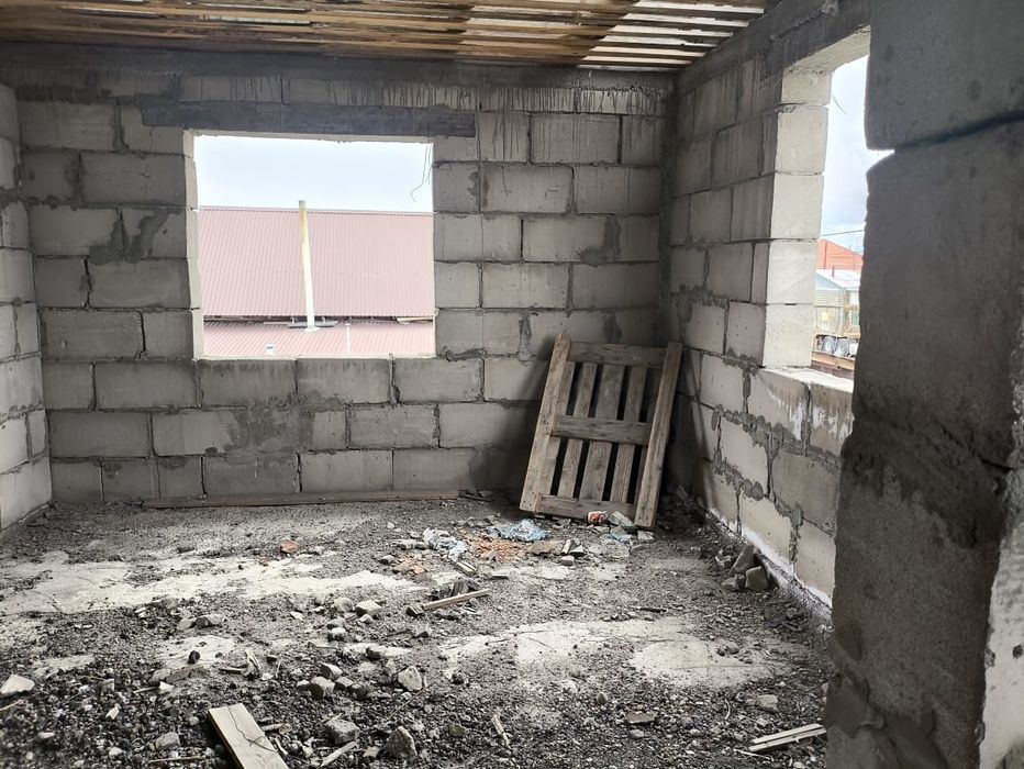 Дом недостроенный