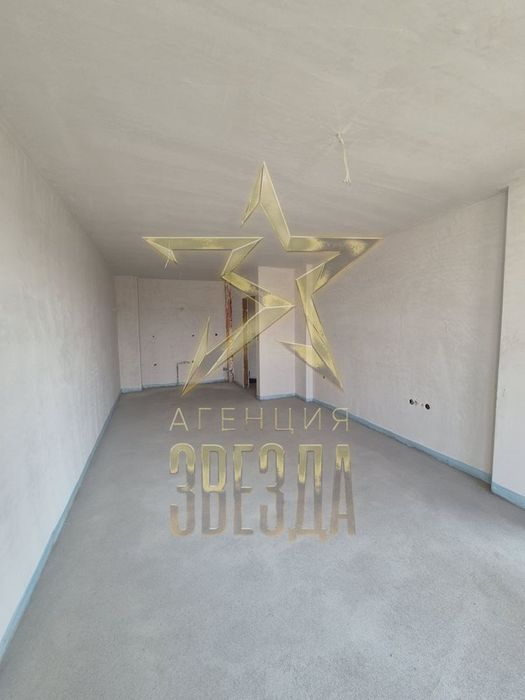 Двустаен до Мол Плаза