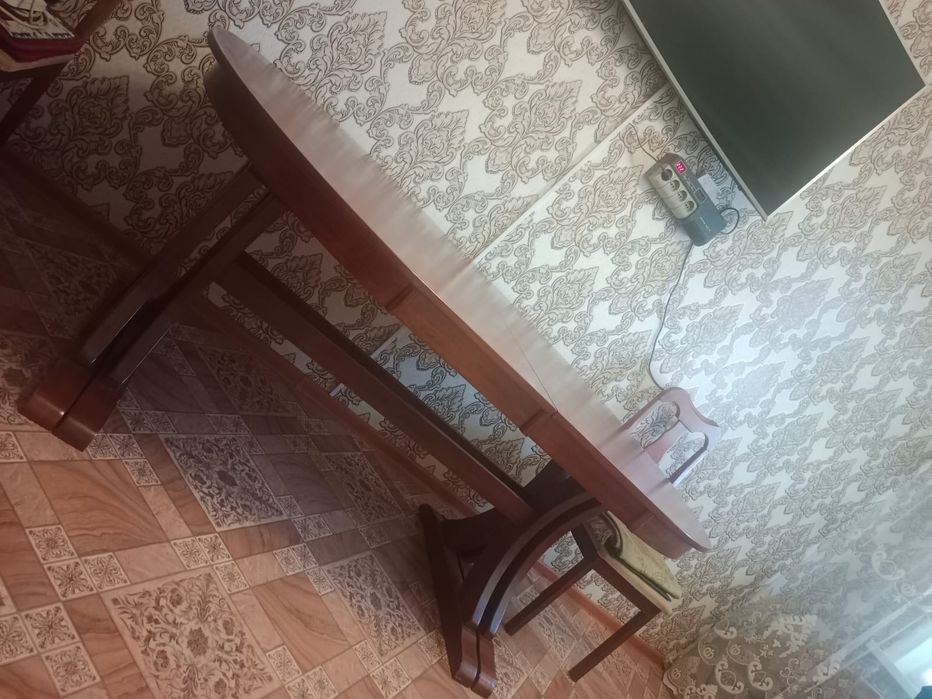 Продам большой стол