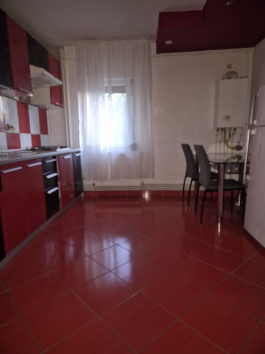 Închiriez apartament doua camere - More