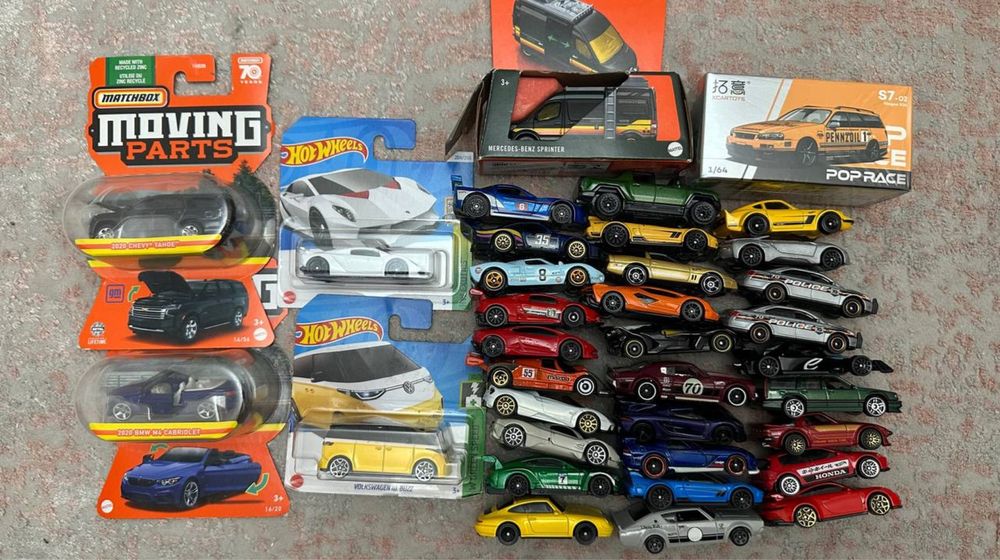Продажа машинки 1:64