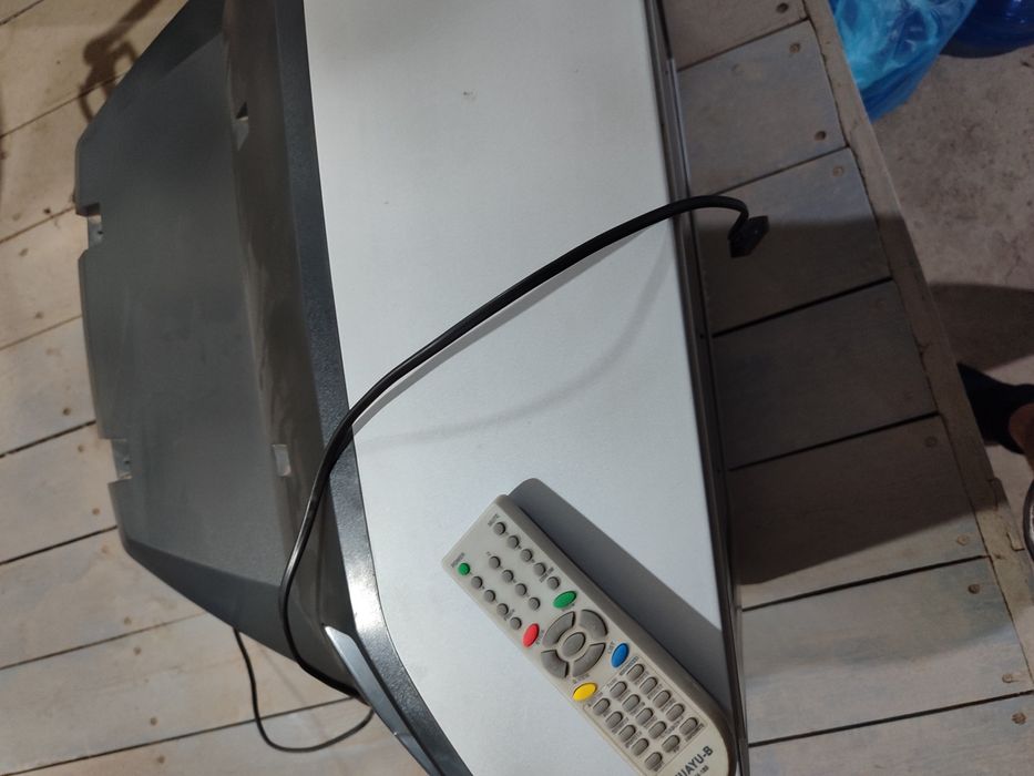 Отдам даром телевизор