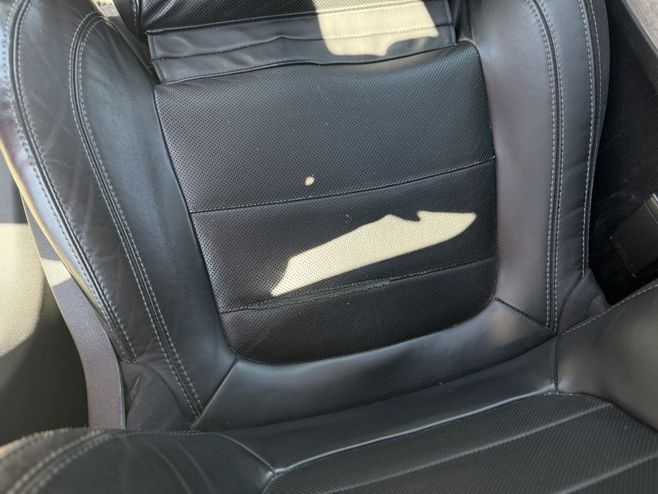 Interior complet piele Renault Initiale Paris - Scaune cu masaj, ventilație, încălzire