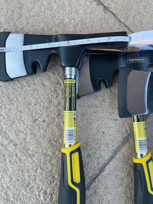 Томахавка брадва сатър