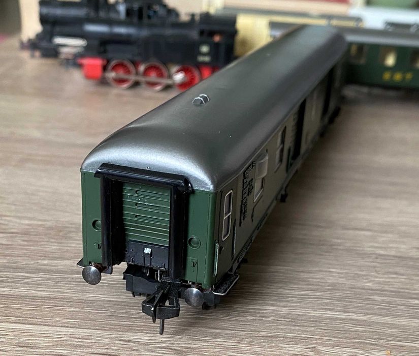 Vagon bagaje pentru tren expres DB Fleischmann H0 1504 H0 germania