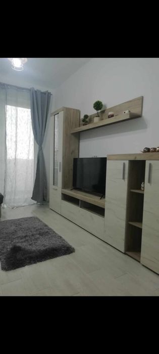 Închiriez apartament cu o cameră