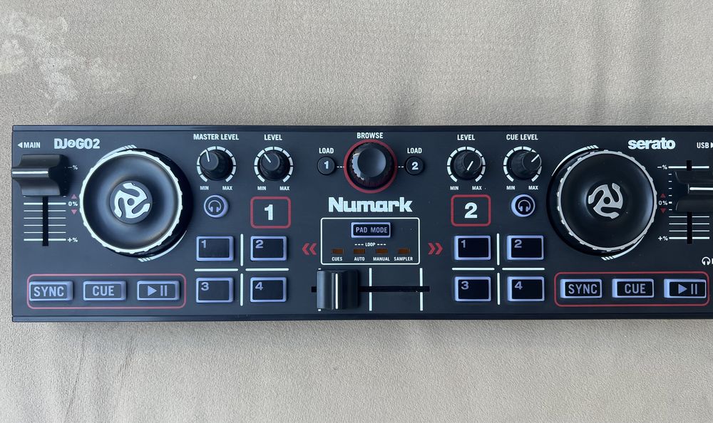 Dj Numark yangi.Dakimentlari bor