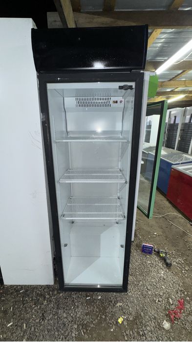 Продам витрины холодильнике
